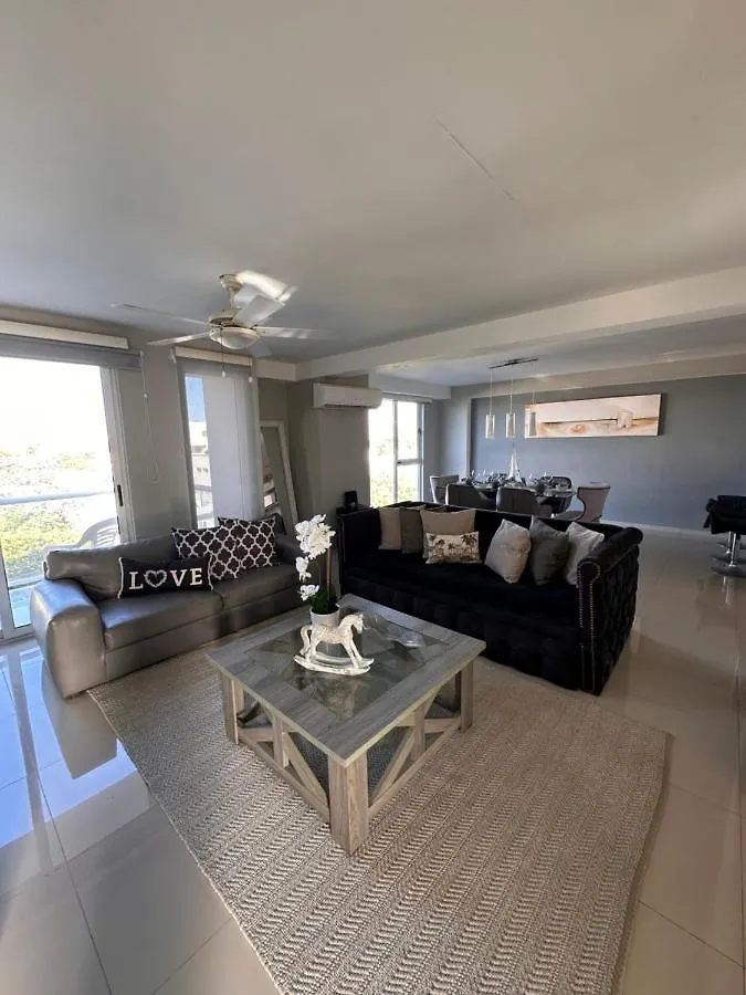 Best Location Luxury Condo With Van Cancun Apartment